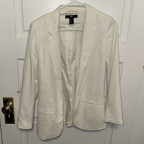 H&M Blazer - Picture 2 of 5